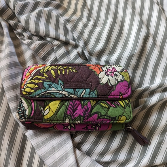 Vera Bradley medium size wallet purple - Picture 2 of 7